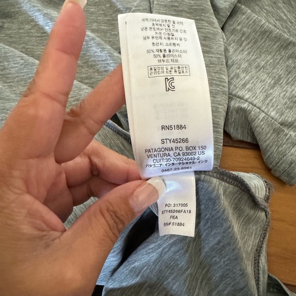 Patagonia Capilene Gray Baselayer, Size Small - Picture 10 of 11